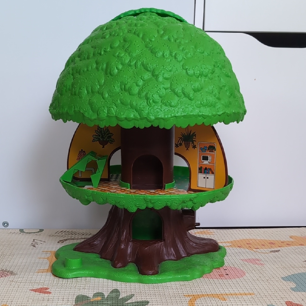 Vintage Kenner Tree House